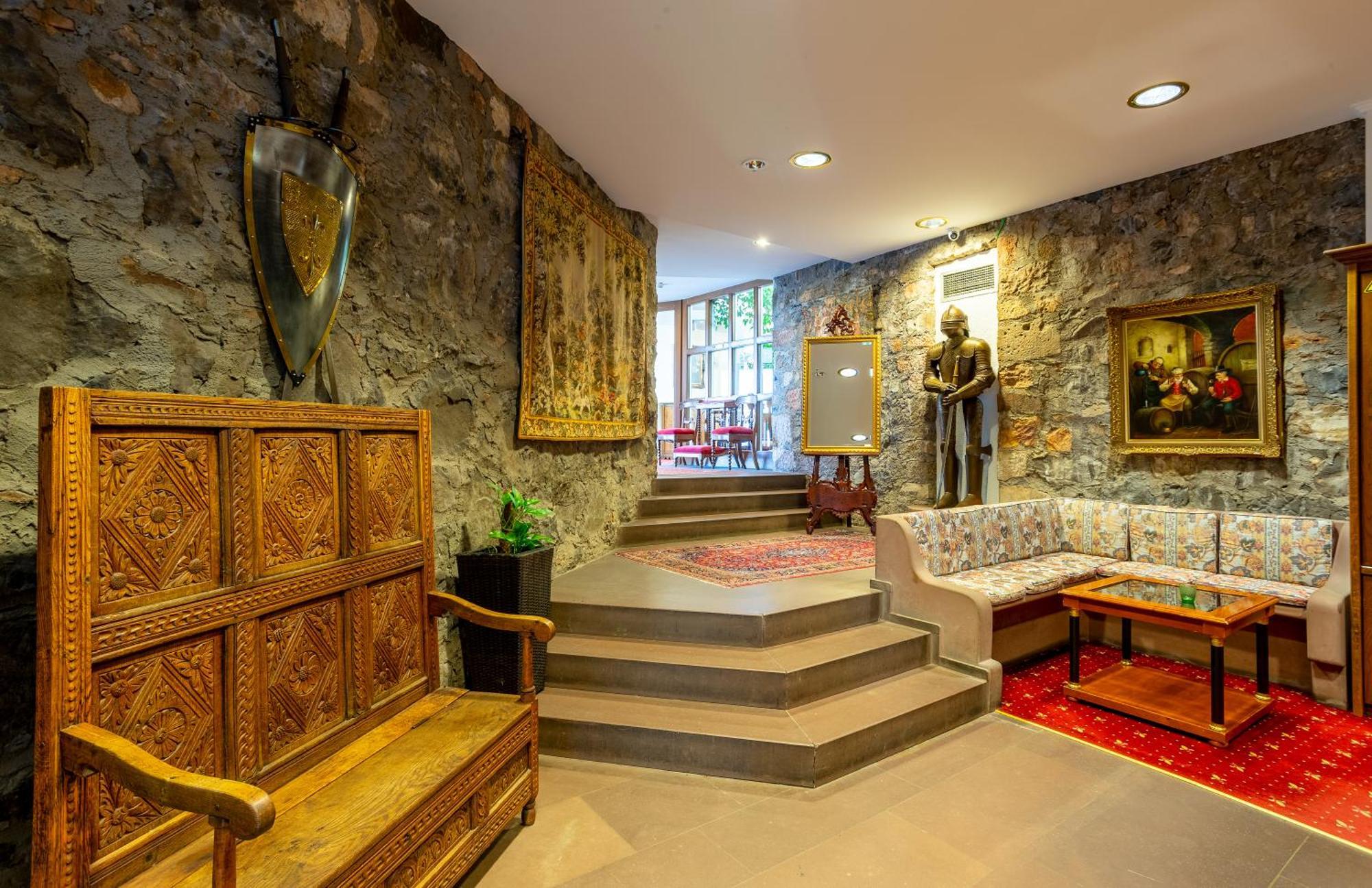Burghotel Staufenberg Staufenberg  Εξωτερικό φωτογραφία