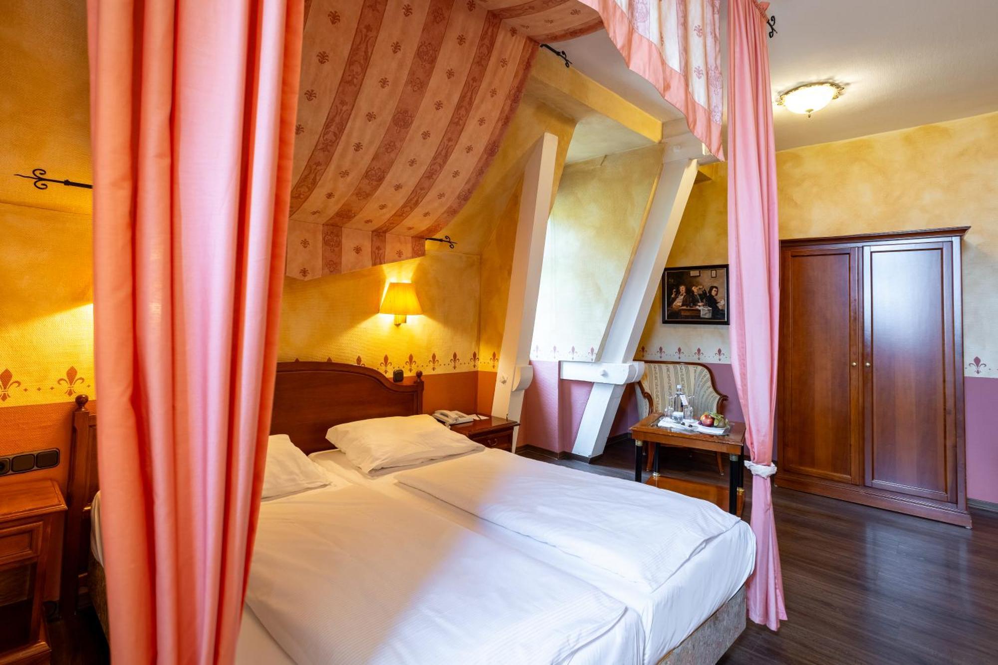 Burghotel Staufenberg Staufenberg  Εξωτερικό φωτογραφία